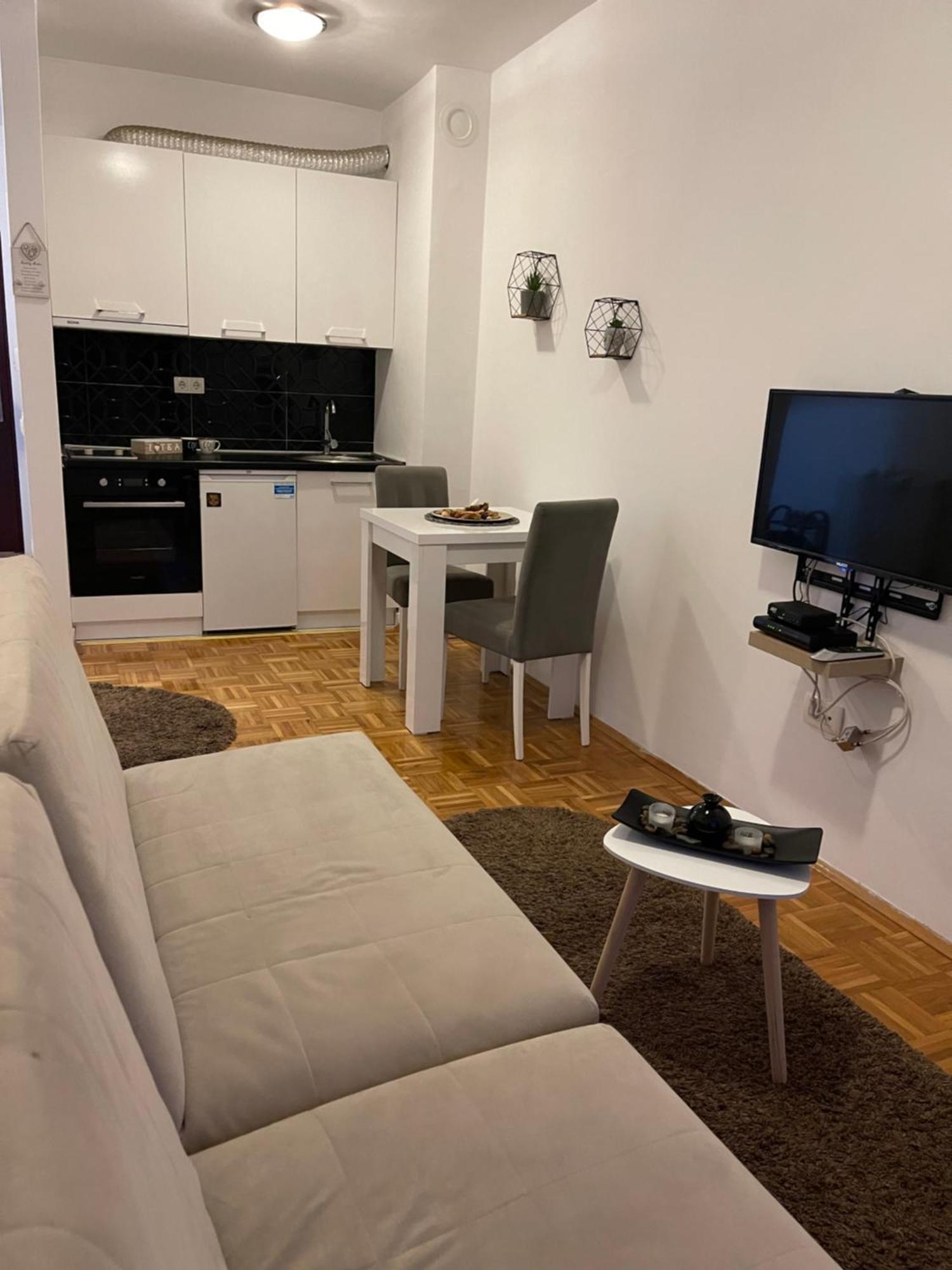 Apartment Guri Pristina Exterior photo
