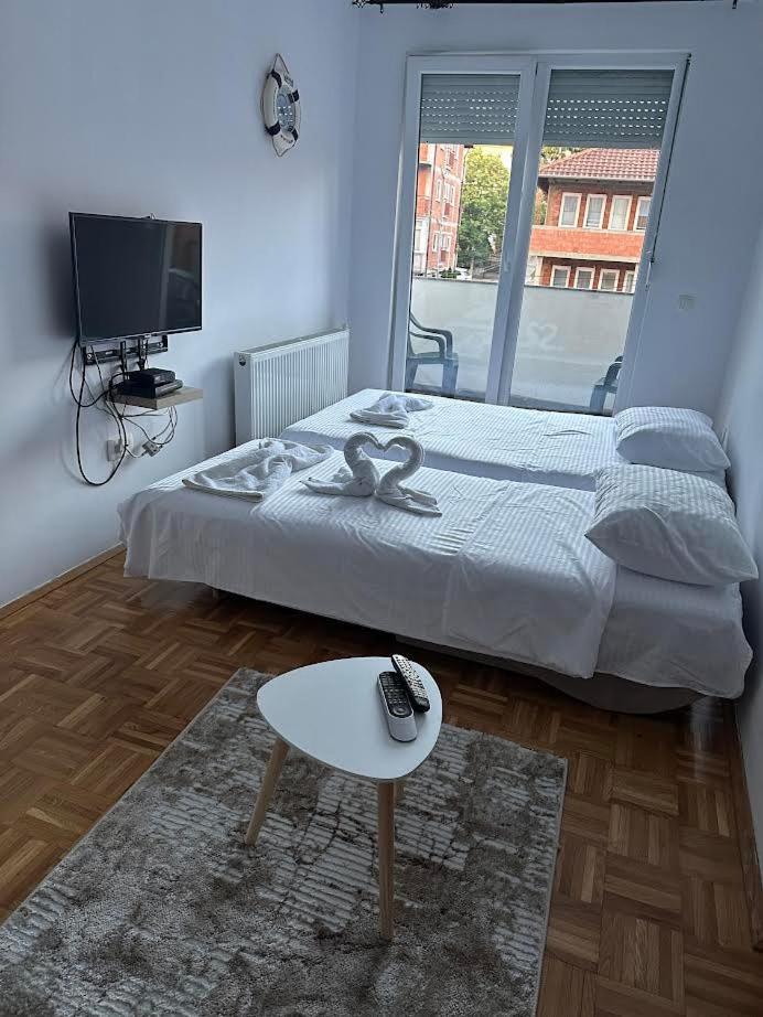 Apartment Guri Pristina Exterior photo