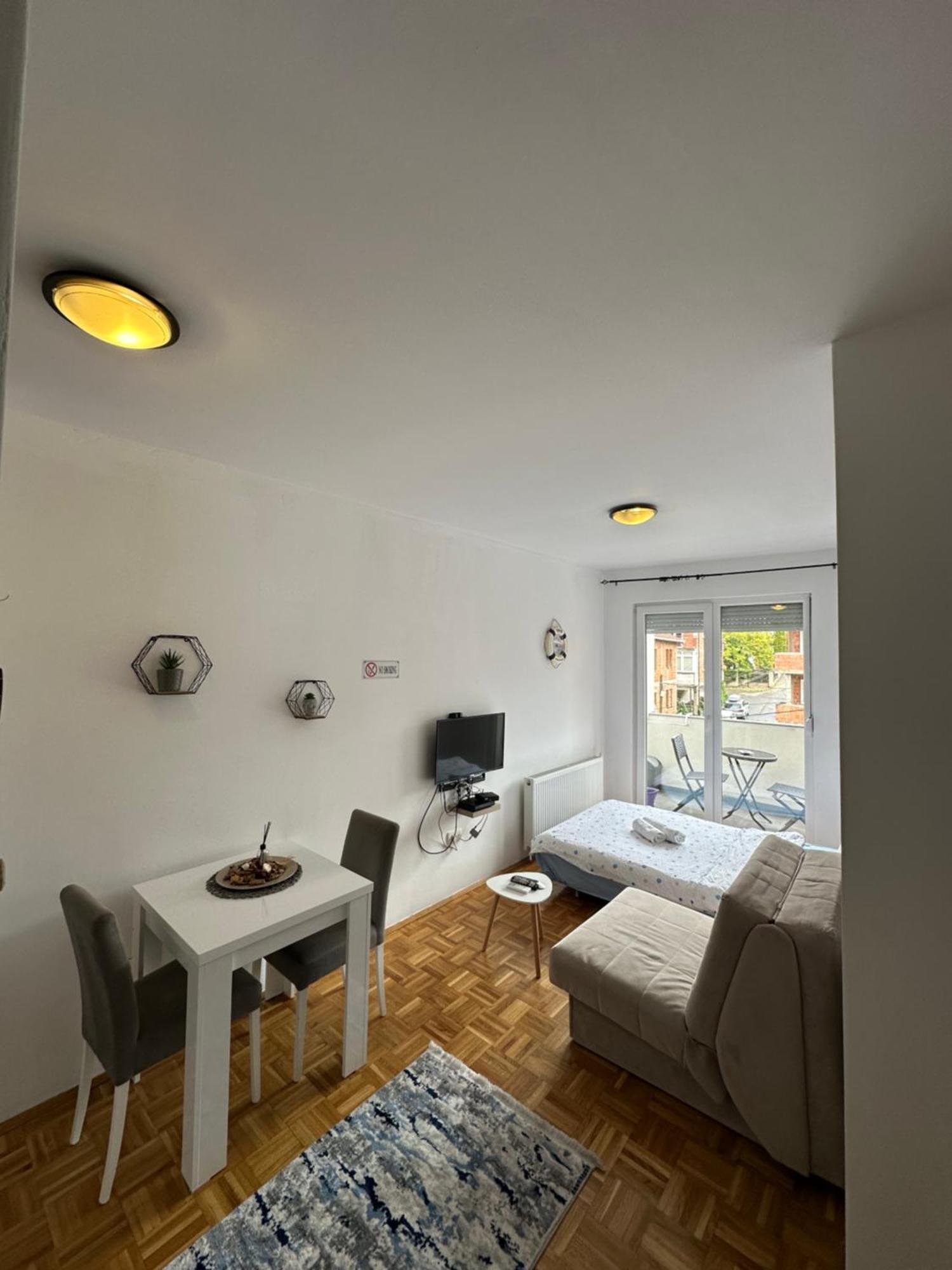 Apartment Guri Pristina Exterior photo